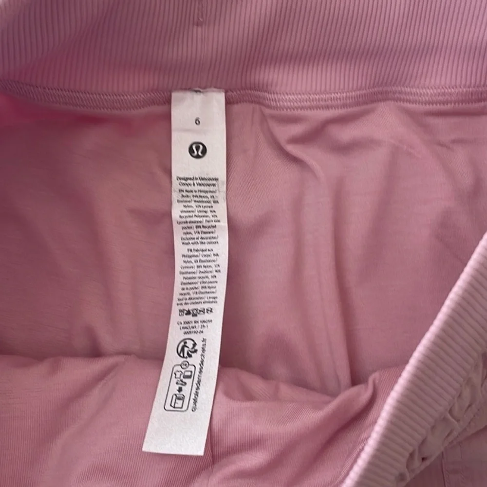 Lululemon Dance Studio Pant Crop Pink Haze Size 6 New - Picture 3 of 6